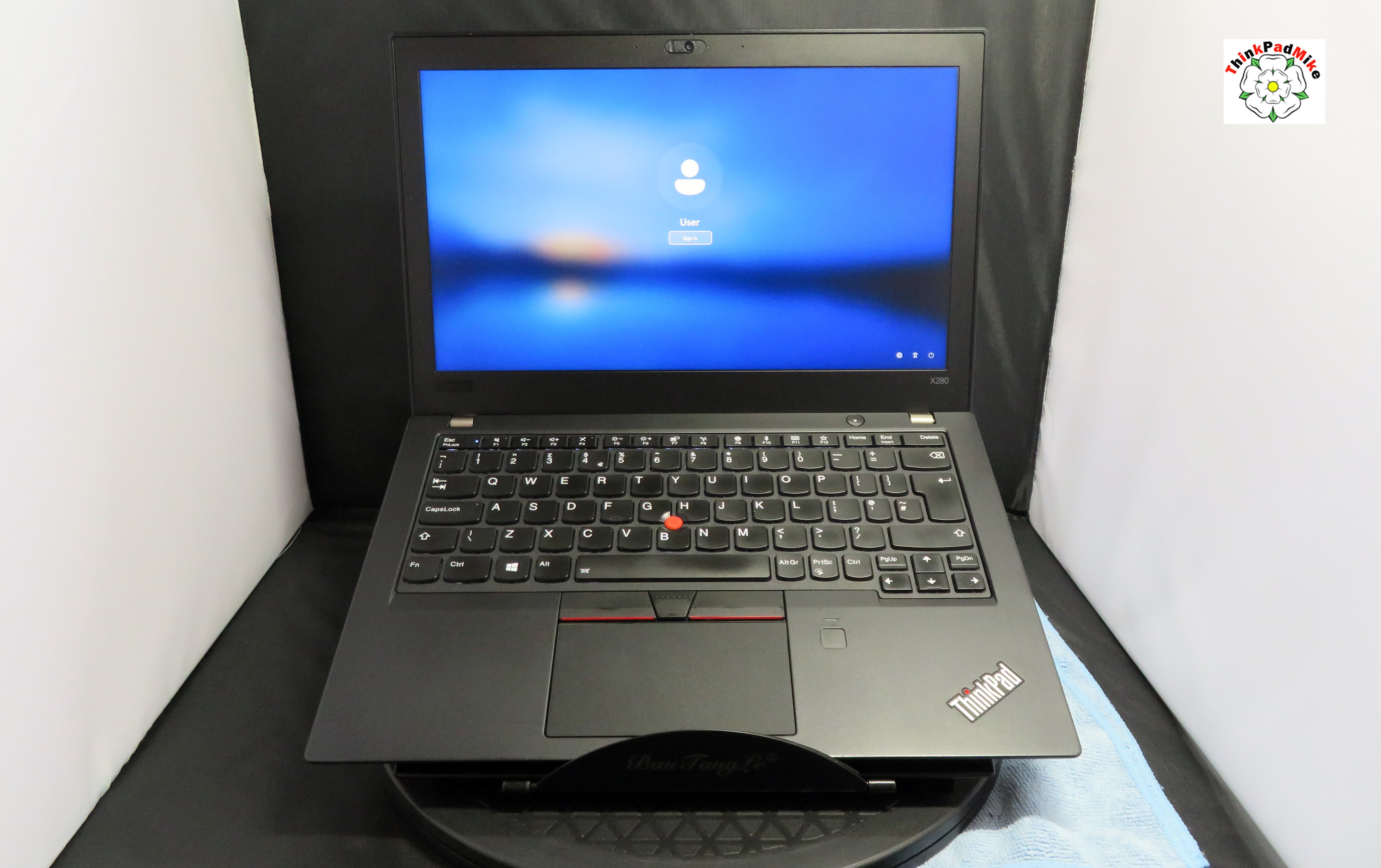 Lenovo ThinkPad x280 i7 8550U 1.8Ghz 8GB RAM 250GB SSD IPS FHD