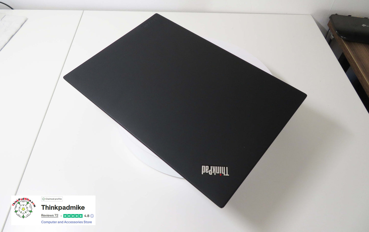 ThinkPad T480 lid exterior with Lenovo logo