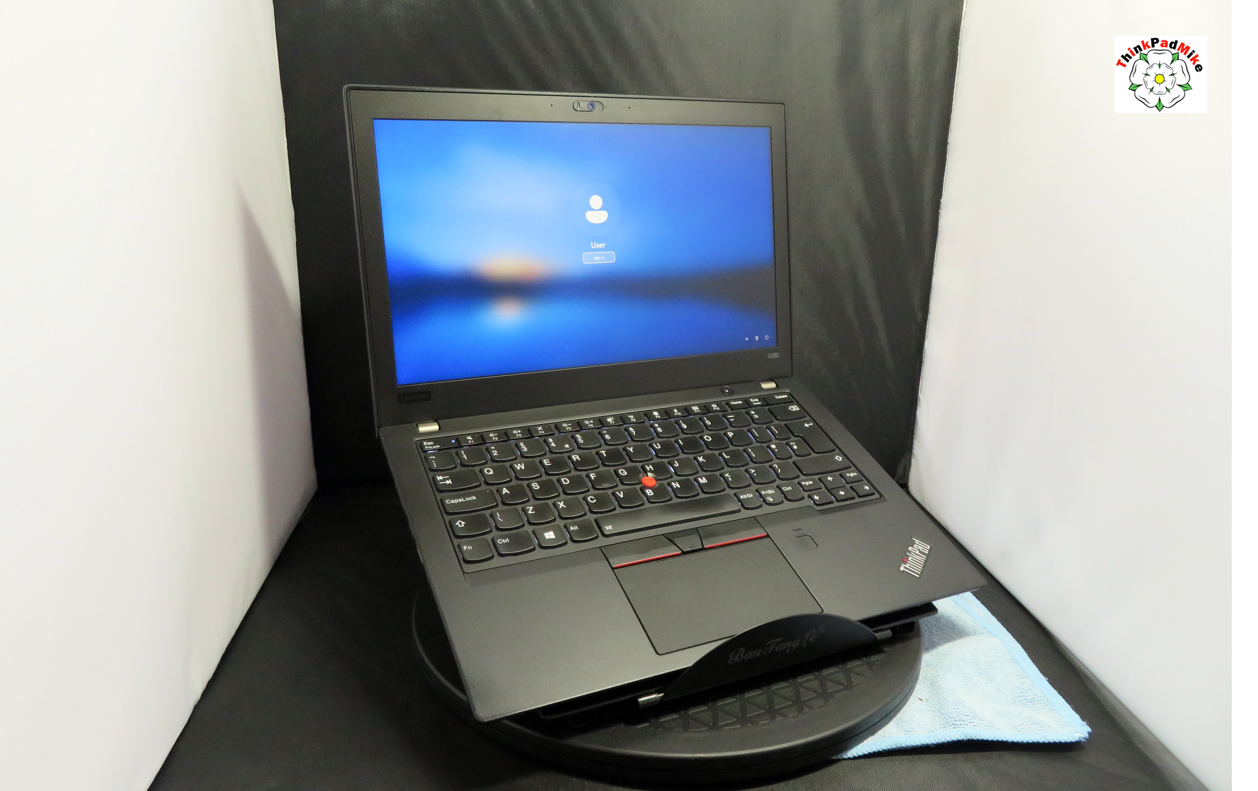 Lenovo ThinkPad x280 i7 8550U 1.8Ghz 8GB RAM 250GB SSD IPS