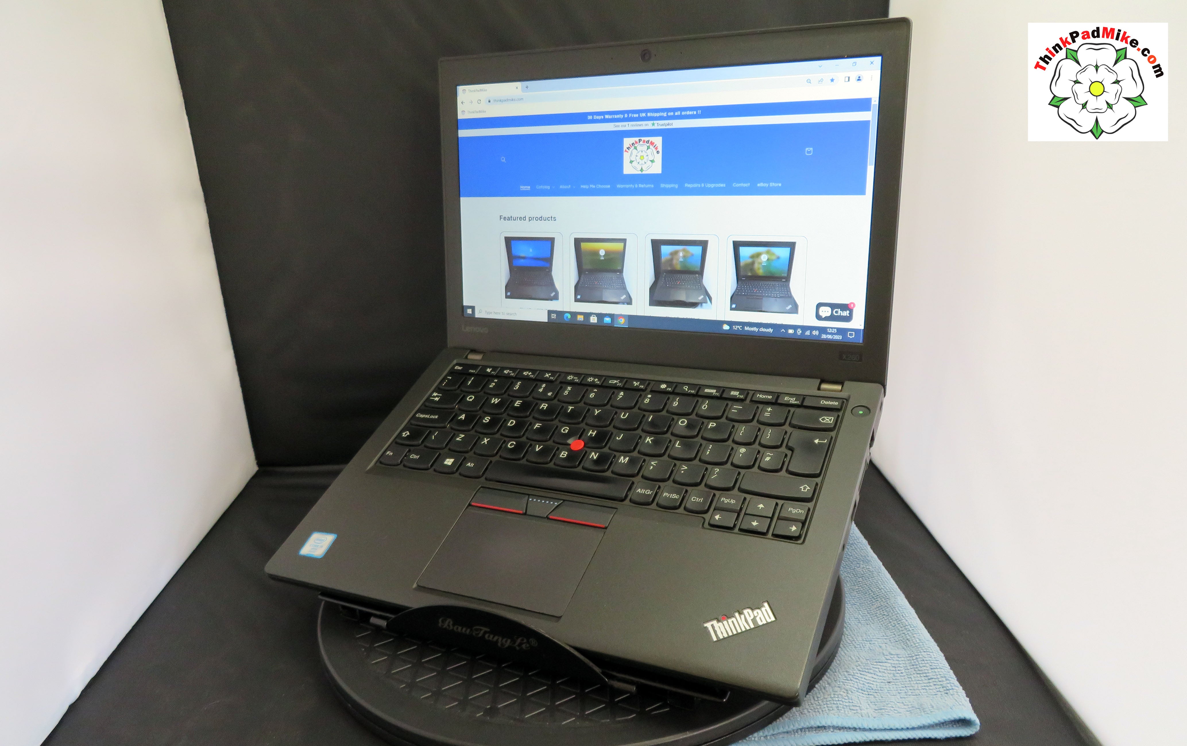 Lenovo ThinkPad x260 i5 6300U 2.4Ghz 8GB RAM 240GB SSD Two 