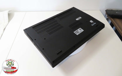Lenovo ThinkPad P15 i7 10850H *6 CORE* 32GB RAM 512GB SSD IPS NVIDIA T2000 (1397)