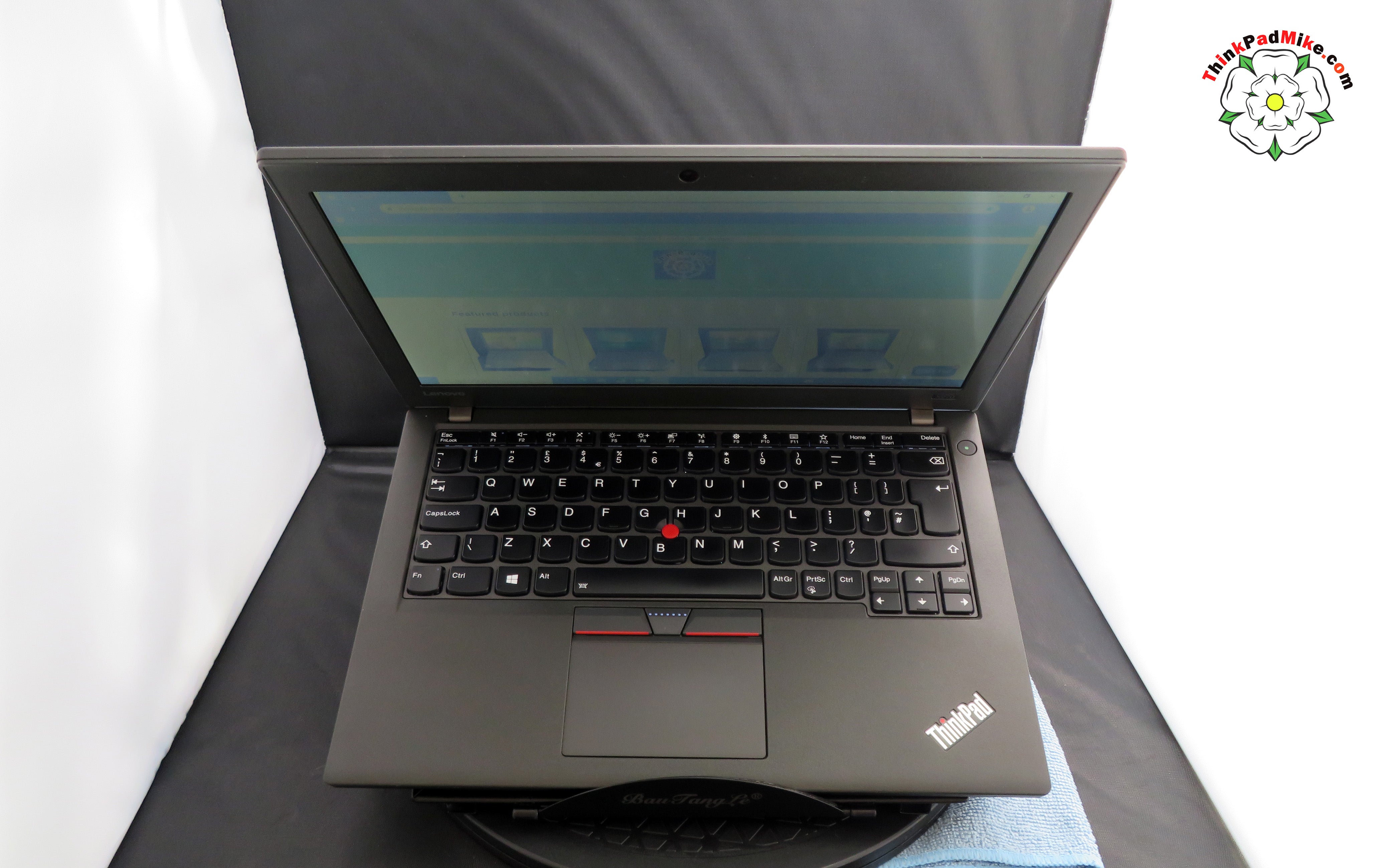 Lenovo ThinkPad x270 i5 6300U 2.4Ghz 8GB RAM 256GB SSD Backlit KB 