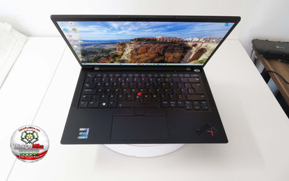 Lenovo ThinkPad X1 Carbon Gen 10 i7-1260P 16GB RAM 256GB SSD 14" OLED (1386)