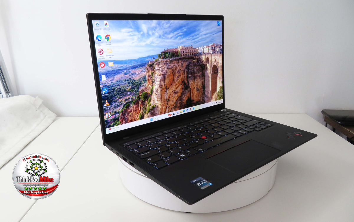 Lenovo ThinkPad X1 Carbon Gen 10 i7-1260P 16GB RAM 256GB SSD 14" OLED (1386)