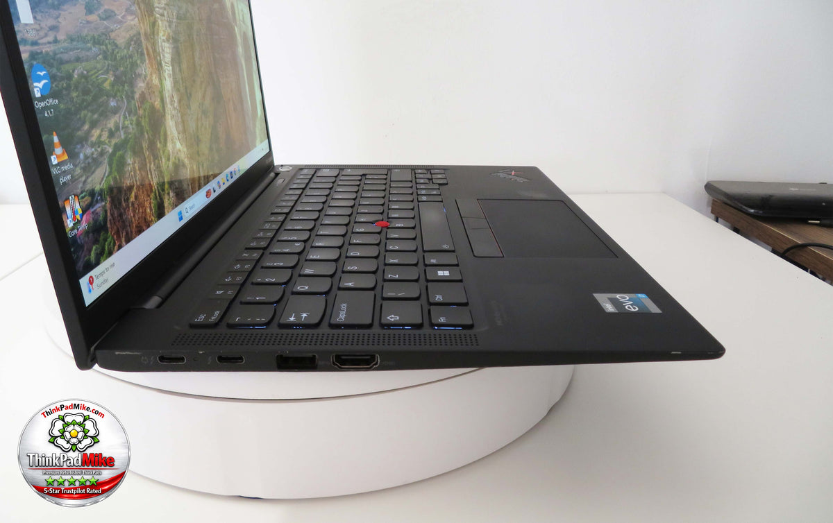 Lenovo ThinkPad X1 Carbon Gen 10 i7-1260P 16GB RAM 256GB SSD 14" OLED (1386)