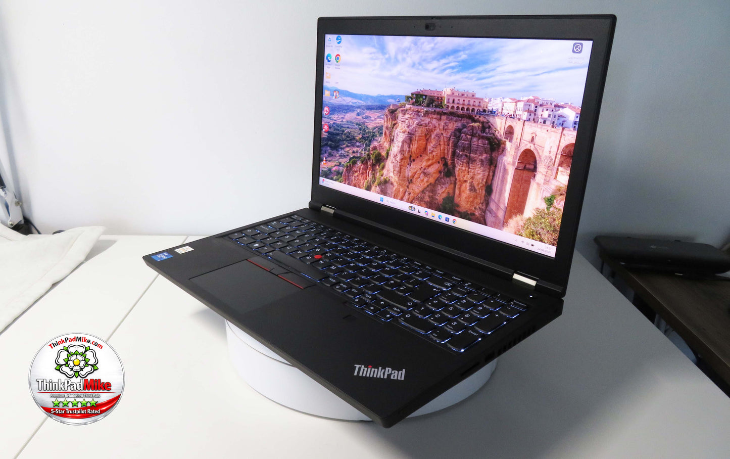 Lenovo ThinkPad P15 i7 11850H *8 CORE* 32GB RAM 512GB SSD UHD NVIDIA T1200 (1357)